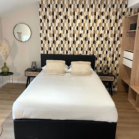 Appartement 2 Chambres En Plein Centre Ville شالو سور سون المظهر الخارجي الصورة